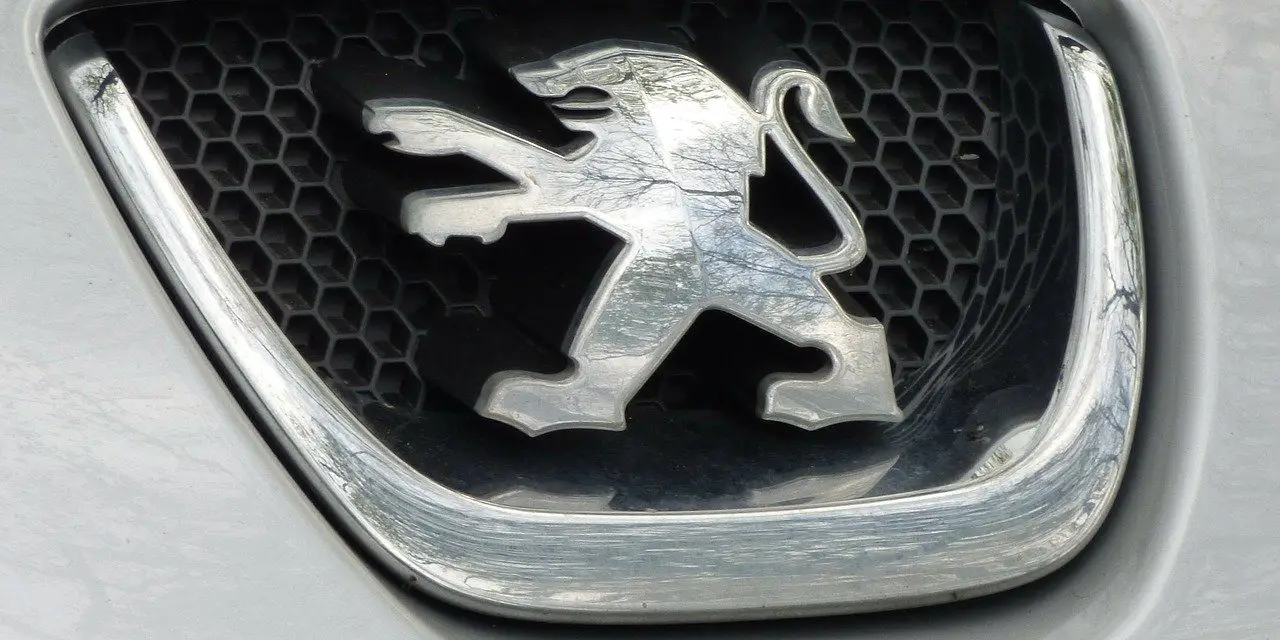 Peugeot 5008: Lancement, évolution et nouveau look du modèle